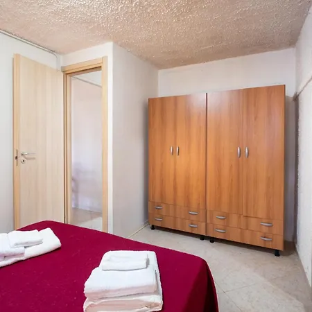 Ada Depandance Apartment *